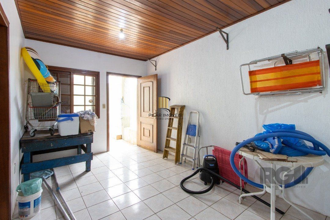 Casa 6 dormitórios no bairro Tristeza