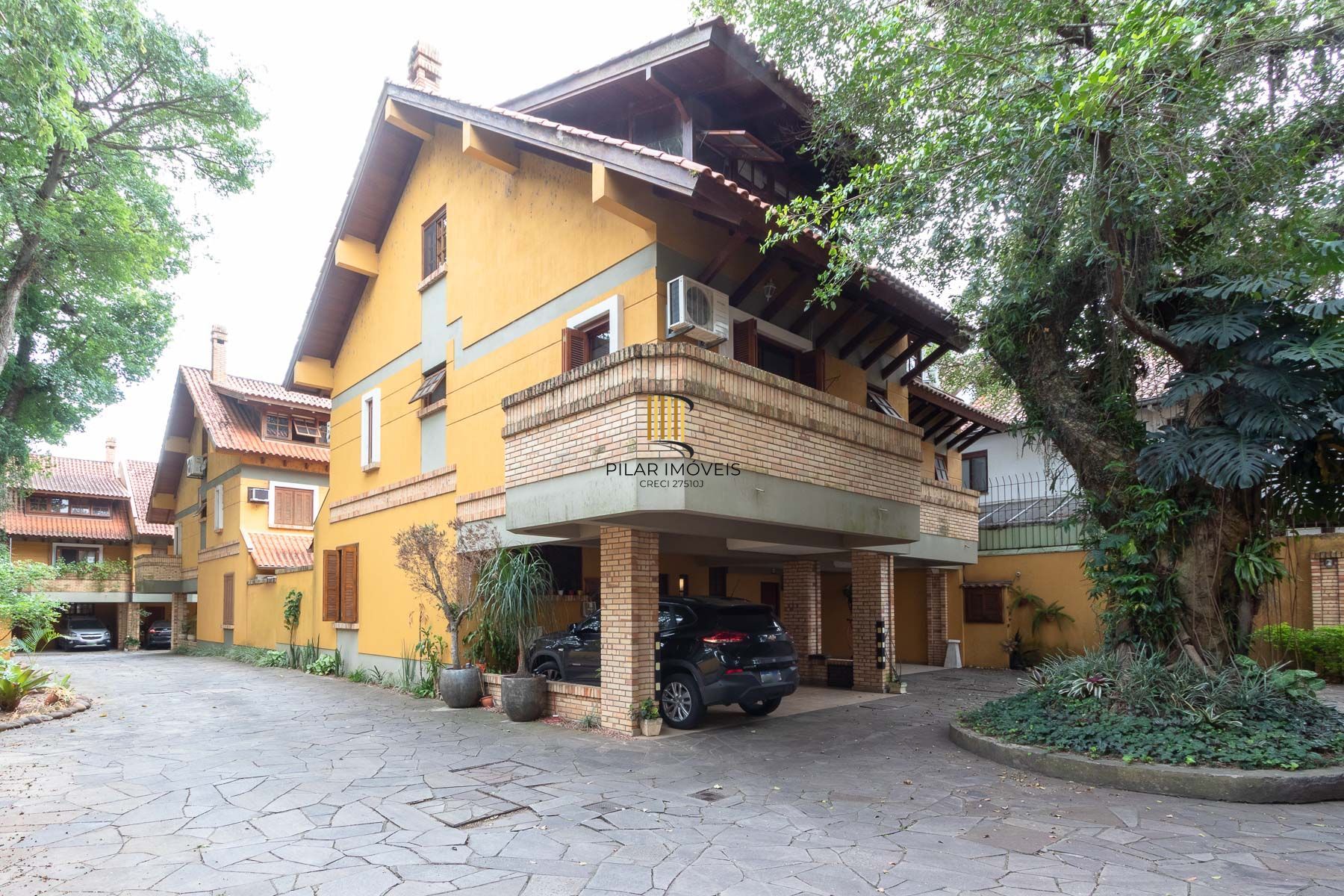 Casa em condomínio, 171m², 3 dormitórios, Pedra Redonda