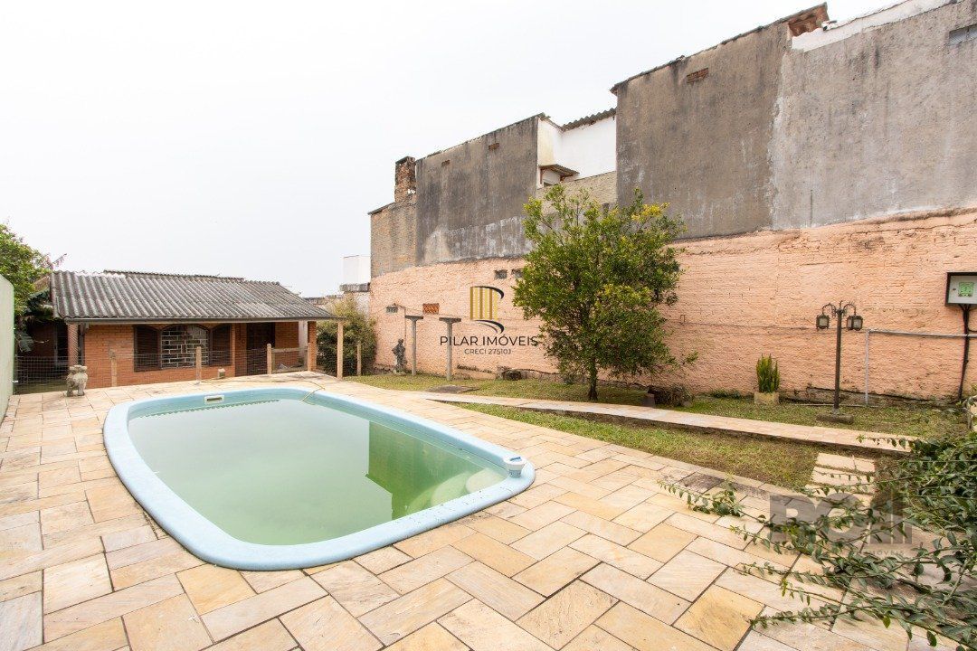 Casa 6 dormitórios no bairro Tristeza