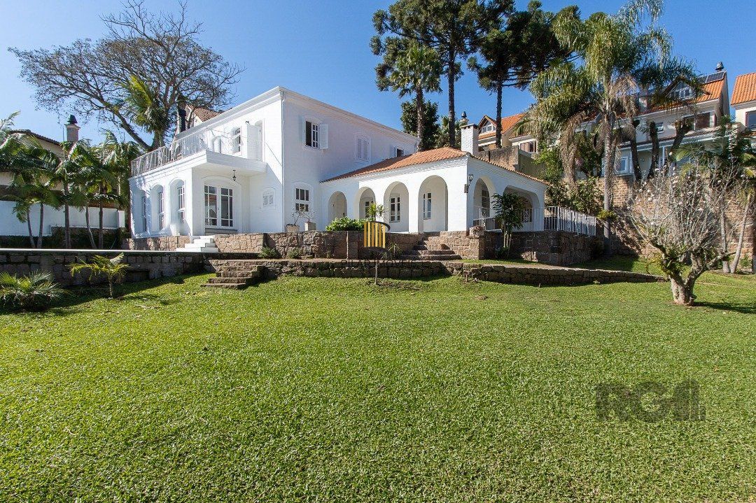 Casa 4 dormitórios no bairro Vila Conceição