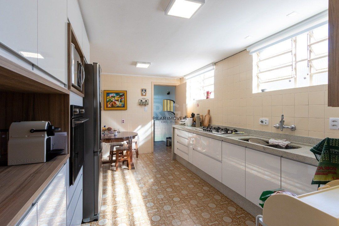 Casa para Venda - 400m², 5 dormitórios, sendo 2 suites, 4 vagas - Vila Assunção