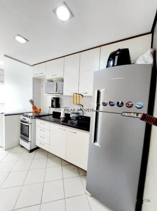 Apartamento de 3 dormitórios, 1 suíte e 1 vaga de garagem.