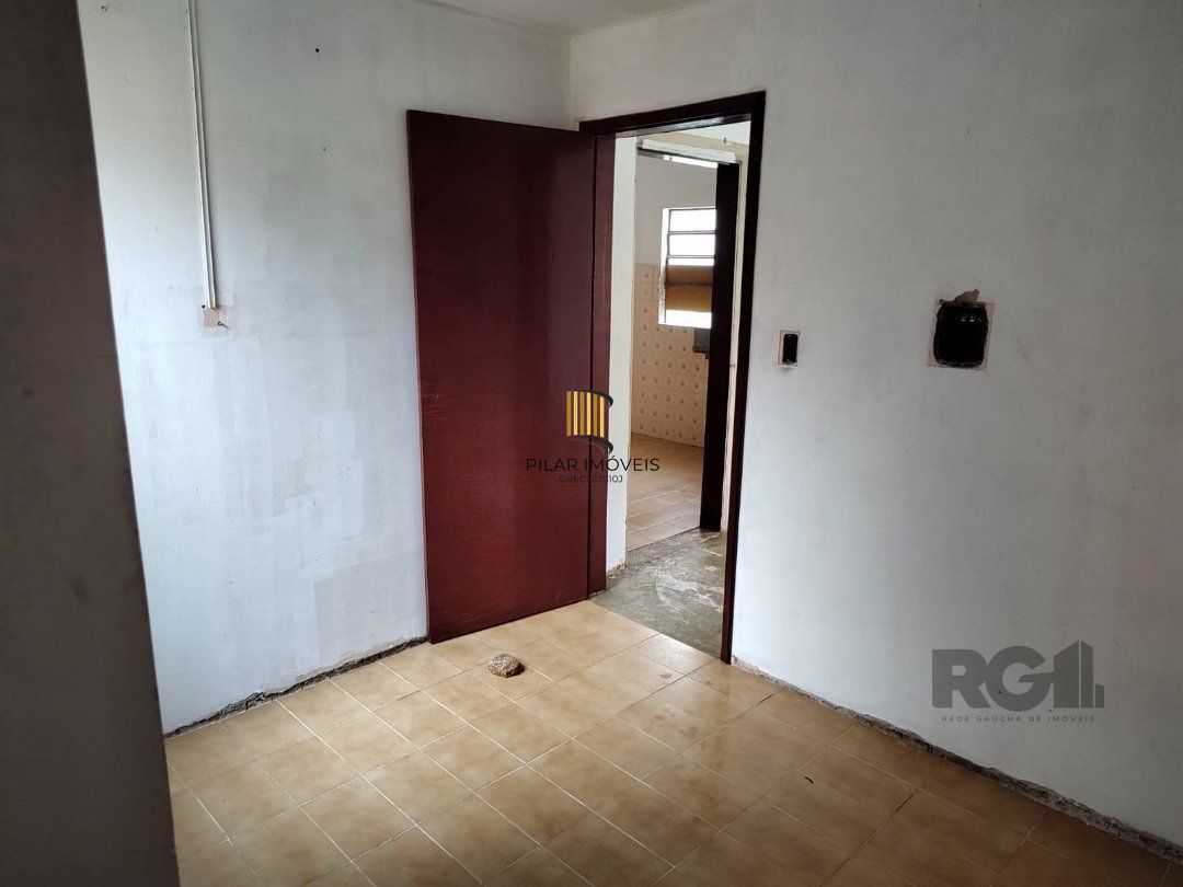Casa para Venda - 247.37m², 4 dormitórios, 4 vagas - Partenon