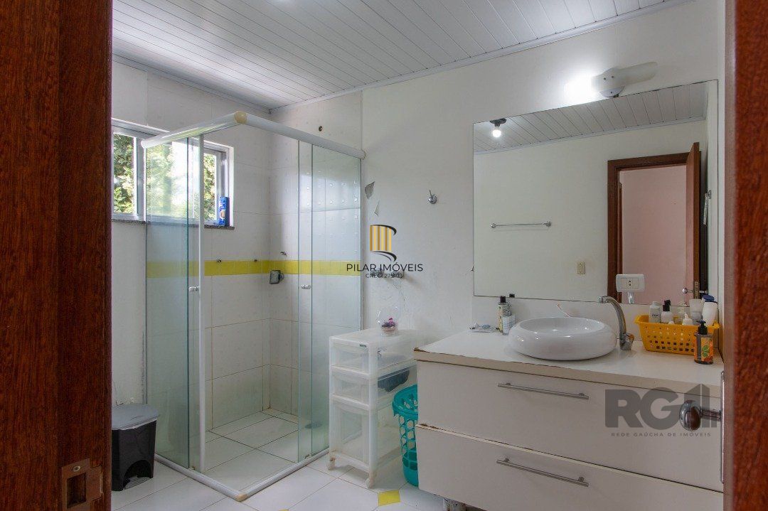 Casa, 5 dormitórios, sendo 1 suíte, 312m² privativos, 8 vagas - Bairro Vila Nova