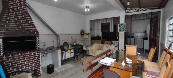 Casa 3 dormitórios no bairro Nonoai