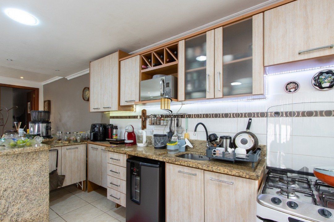 Casa 2 dormitórios no bairro Camaquã