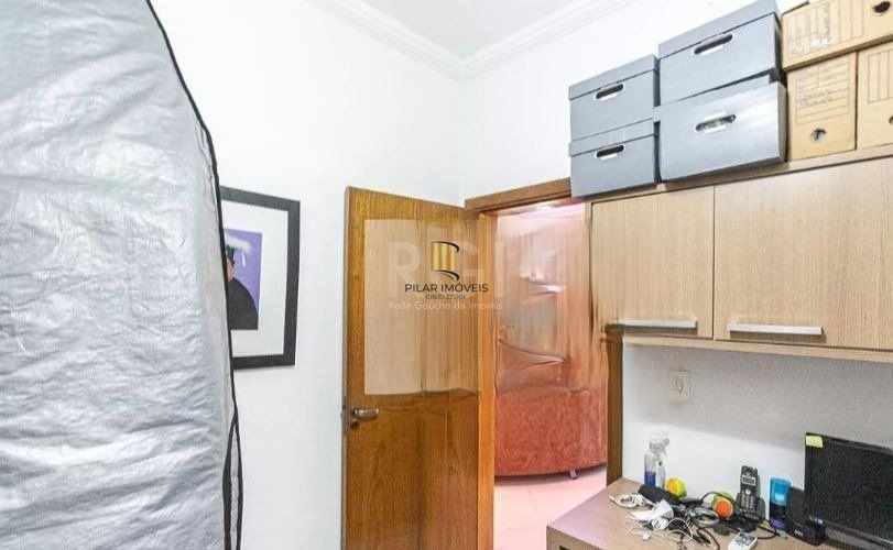 Casa para Venda - 336m², 4 dormitórios, sendo 1 suites, 2 vagas - Camaquã