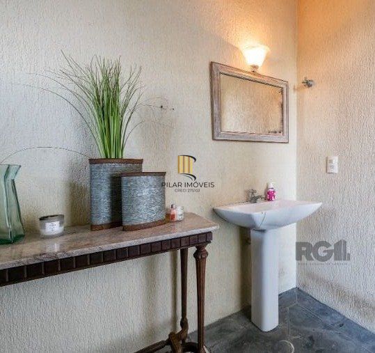 Casa 4 dormitórios no bairro Jardim Isabel