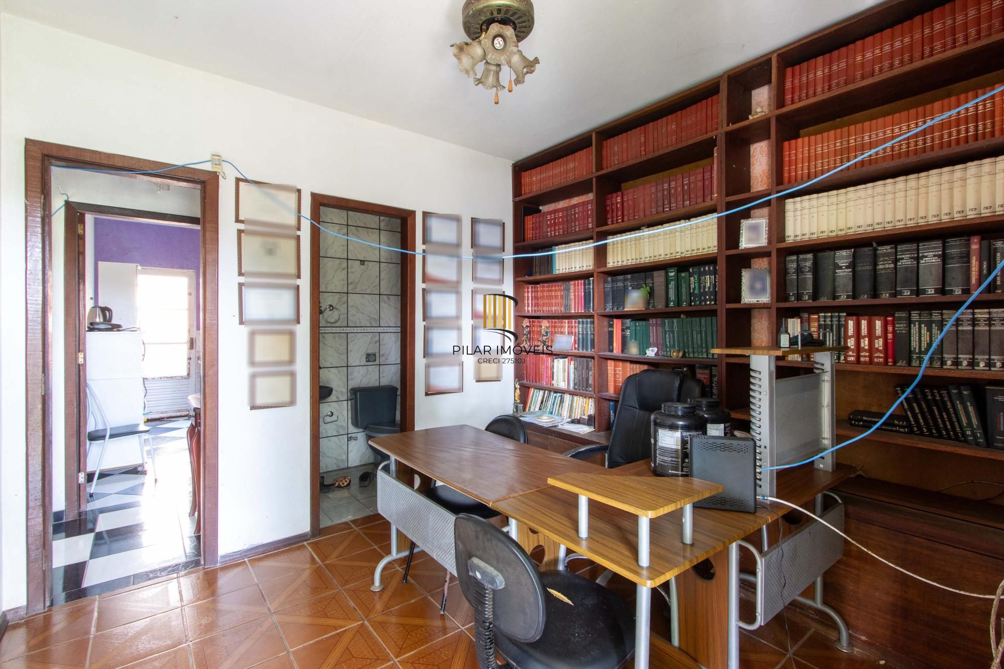 Casa 3 dormitórios no bairro Espírito Santo