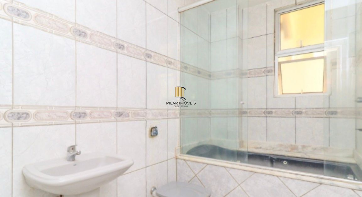 Apartamento espaçoso com 4 dormitórios e 106m² de área privativa, em excelente localização, próximo ao Parque da Redenção!