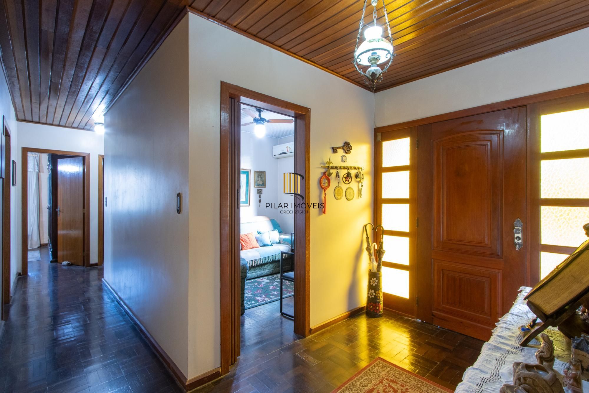 Casa para Venda - 180m², 3 dormitórios, sendo 1 suites, 2 vagas - Ipanema
