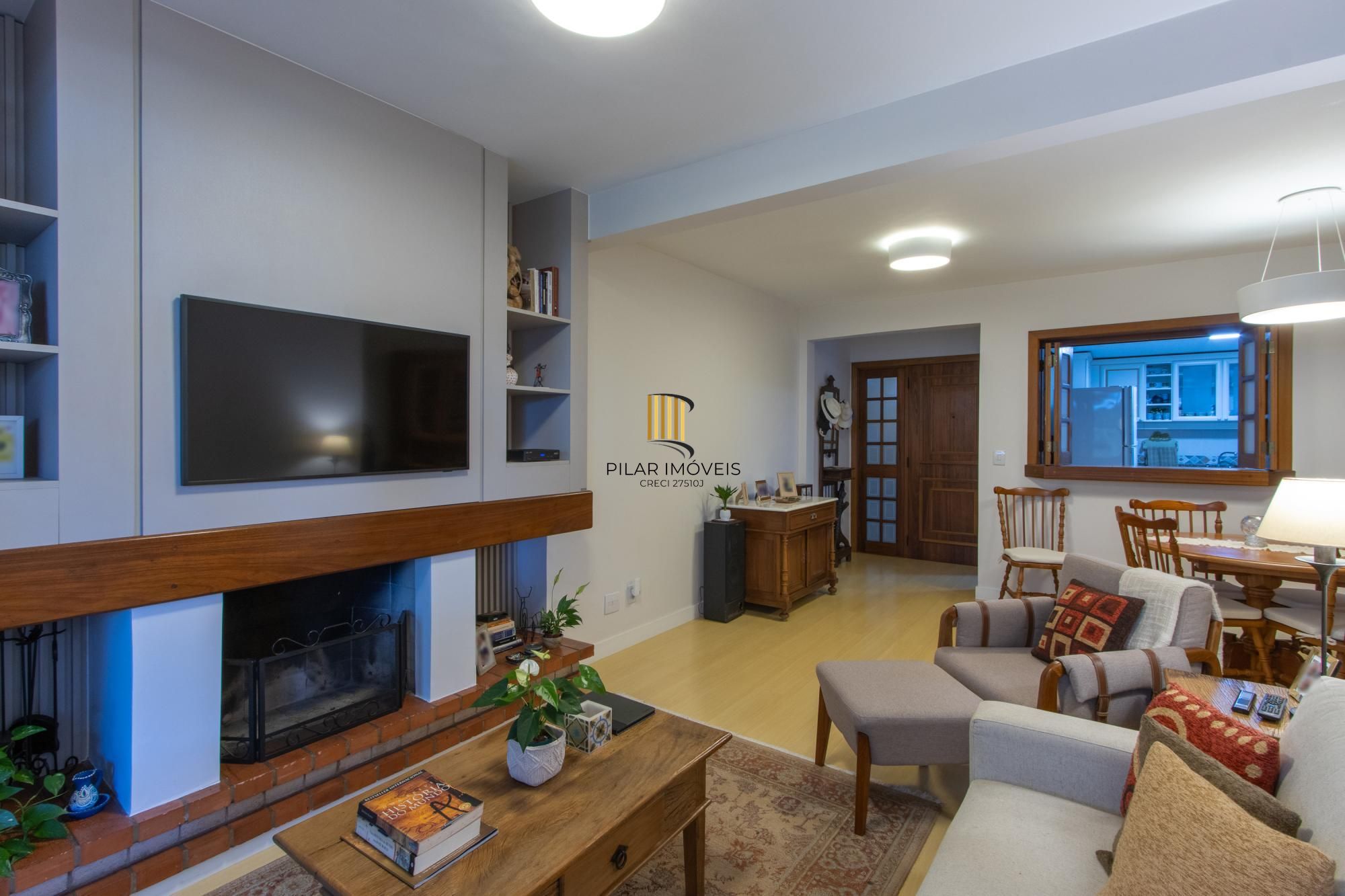 Apartamento de 4 dormitórios, 1 suíte e 2 vagas escrituradas - Bairro Ipanema.