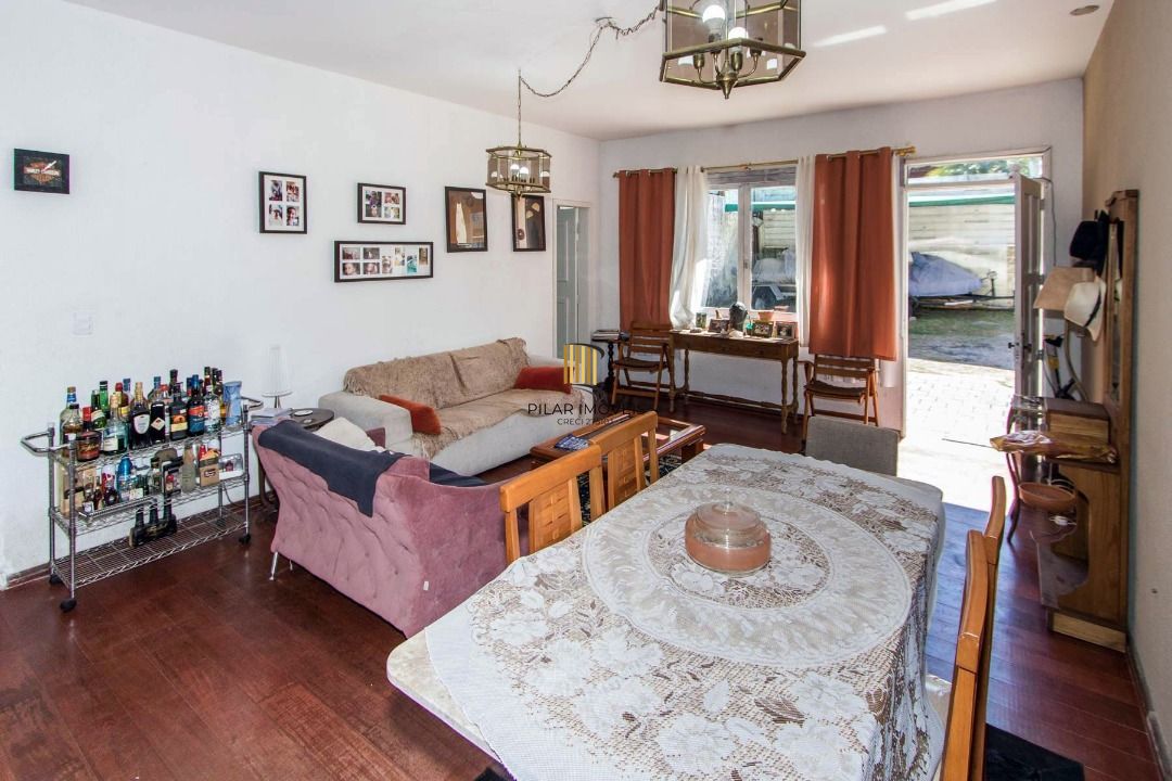 Casa para Venda - 281m², 3 dormitórios, sendo 1 suites, 3 vagas - Jardim Isabel