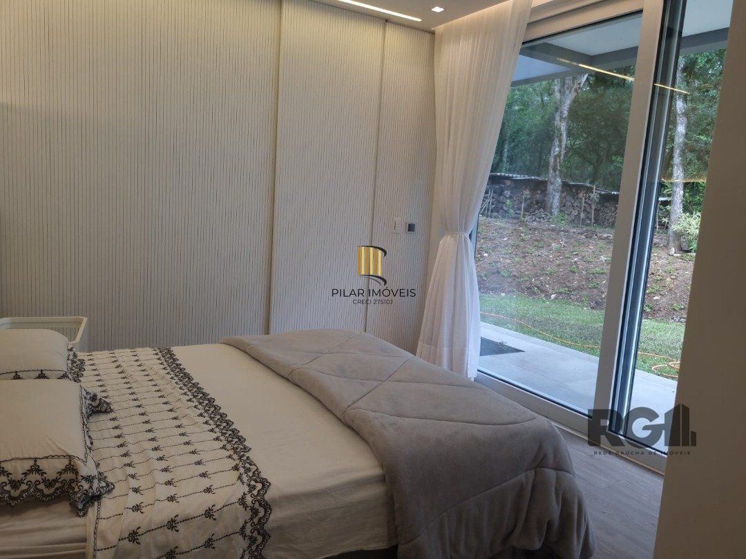 Casa toda térrea  400m2 , 3 suítes