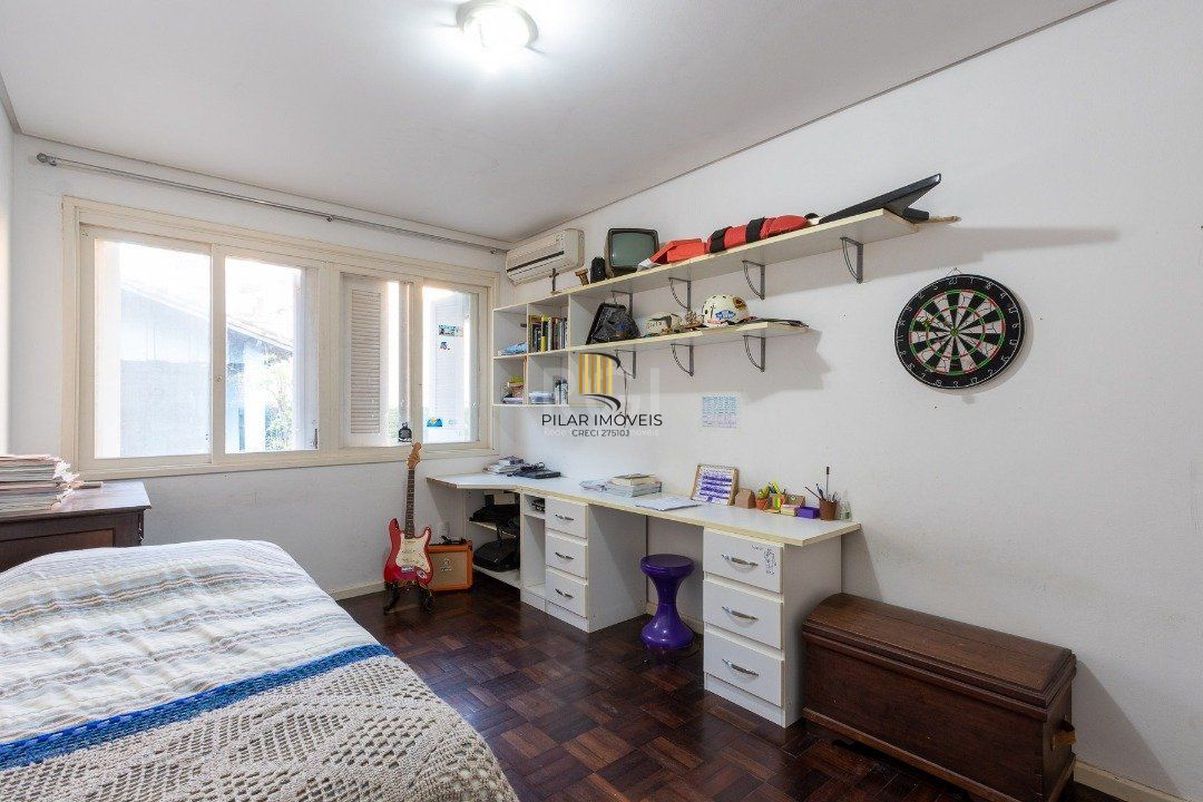 Casa para Venda - 292.21m², 4 dormitórios, sendo 2 suites, 3 vagas - Tristeza