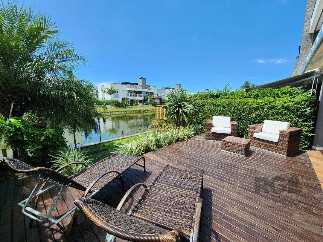 Apartamento Garden no Rossi Atlântida, Beira Lago com 2 quartos e 131m² privativos com 2 vagas de garagem.