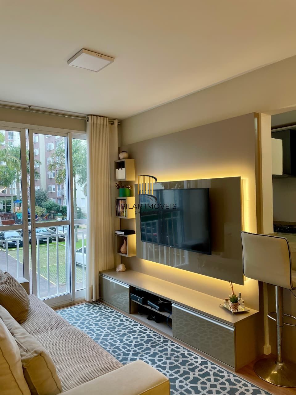 APARTAMENTO MOBILIADO, BAIRRO VILA NOVA - 57M² - 02 QUARTOS, 01 SUÍTE - 01 VAGA DE ESTACIONAMENTO!