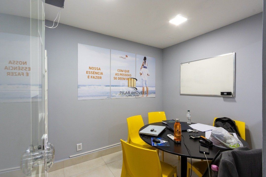 Sala em andar inteiro com 157,44  privativos