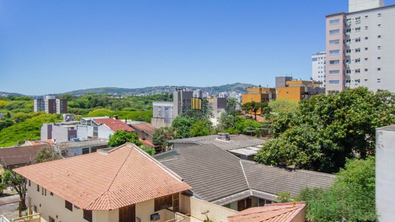 Vista Panorâmica, 3 Dormitórios com Suíte e 2 Vagas no Petrópolis