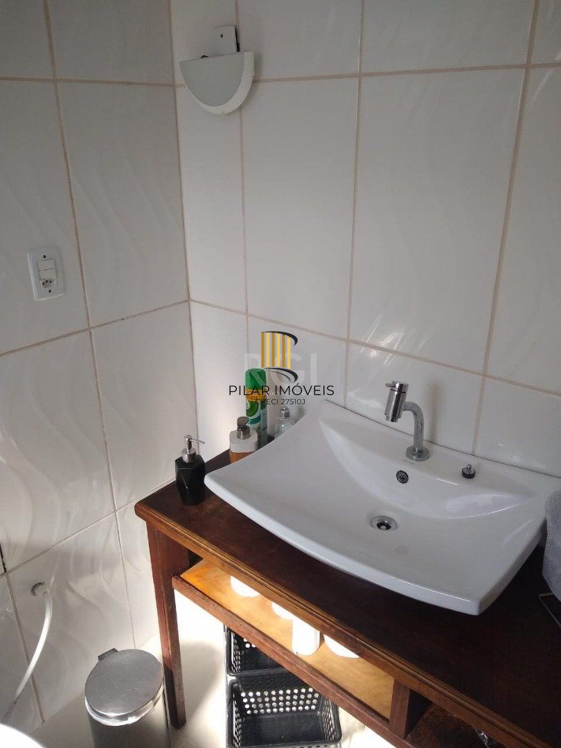 Casa para Venda - 165m², 2 dormitórios, 4 vagas - Menino Deus