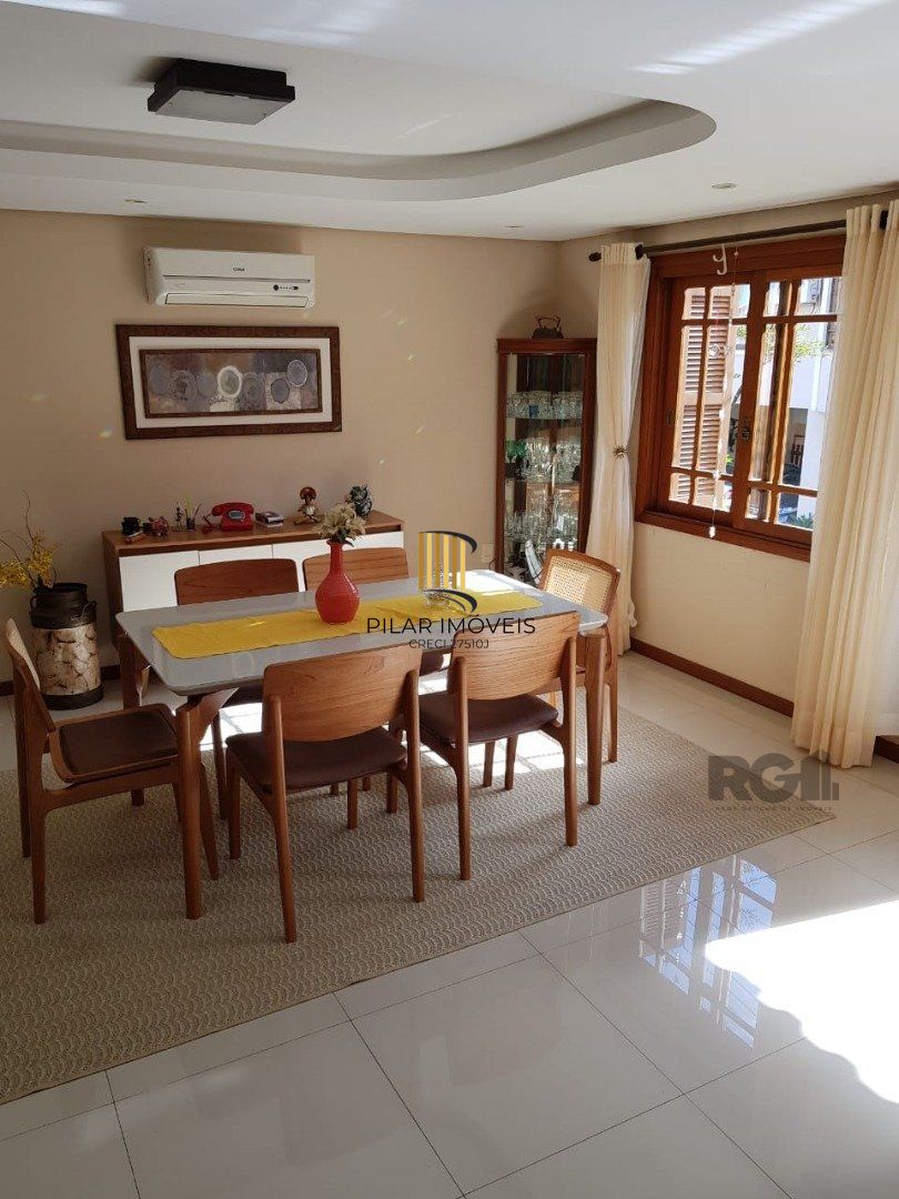 Casa Condominio para Venda - 270m², 3 dormitórios, sendo 3 suites, 2 vagas - Cavalhada