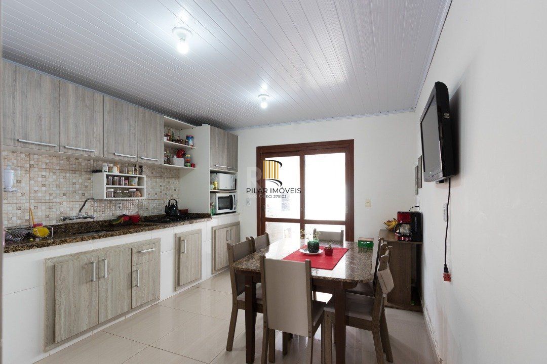 Casa para Venda - 130m², 2 dormitórios, 2 vagas - Hípica