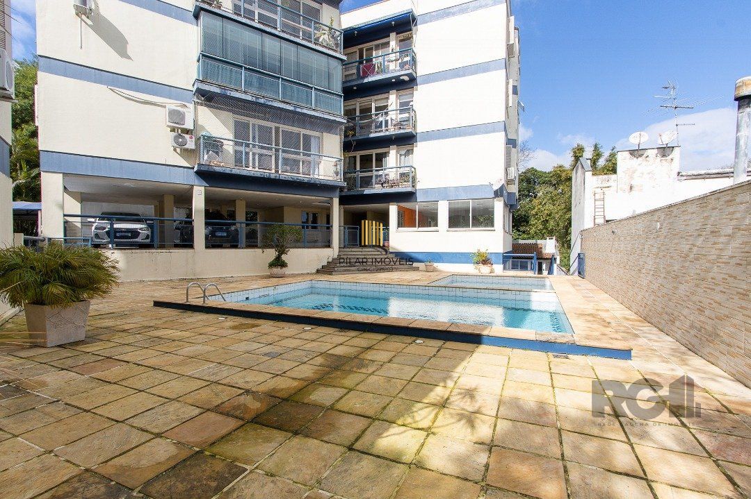 Apartamento com 3 dormitórios na Rua Dr. Barcelos