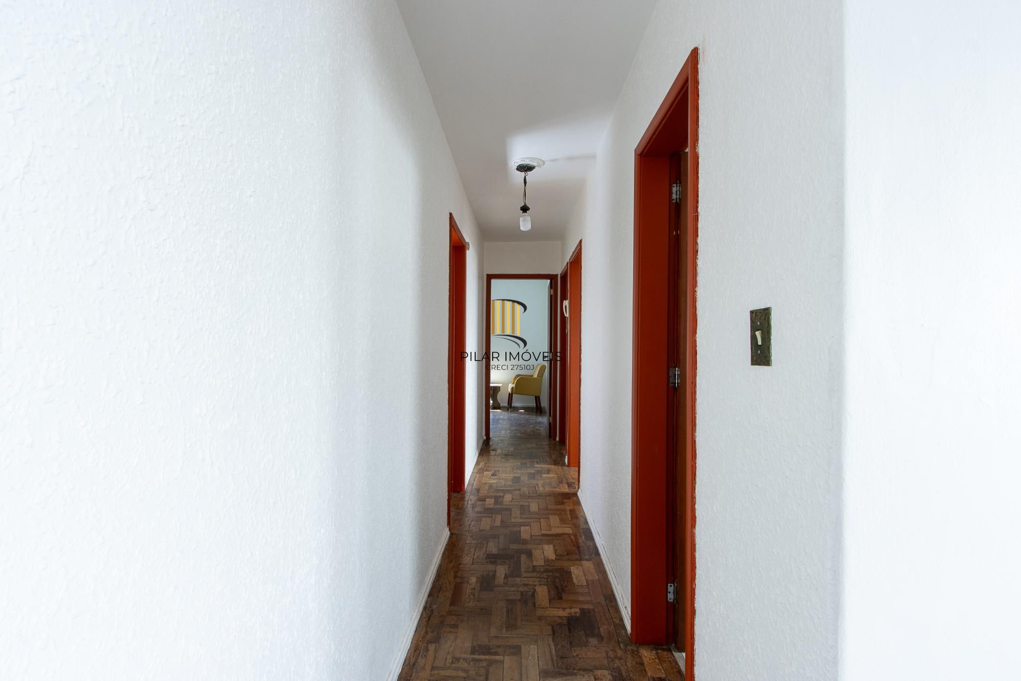 APARTAMENTO 4 QUARTOS DESOCUPADO - BAIRRO MENINO DEUS