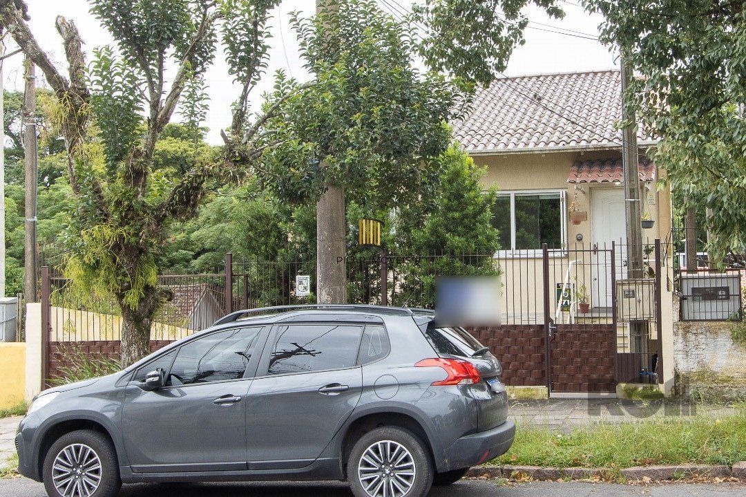 Casa para Venda - 132.55m², 3 dormitórios, sendo 1 suite, 5 vagas - Teresópolis