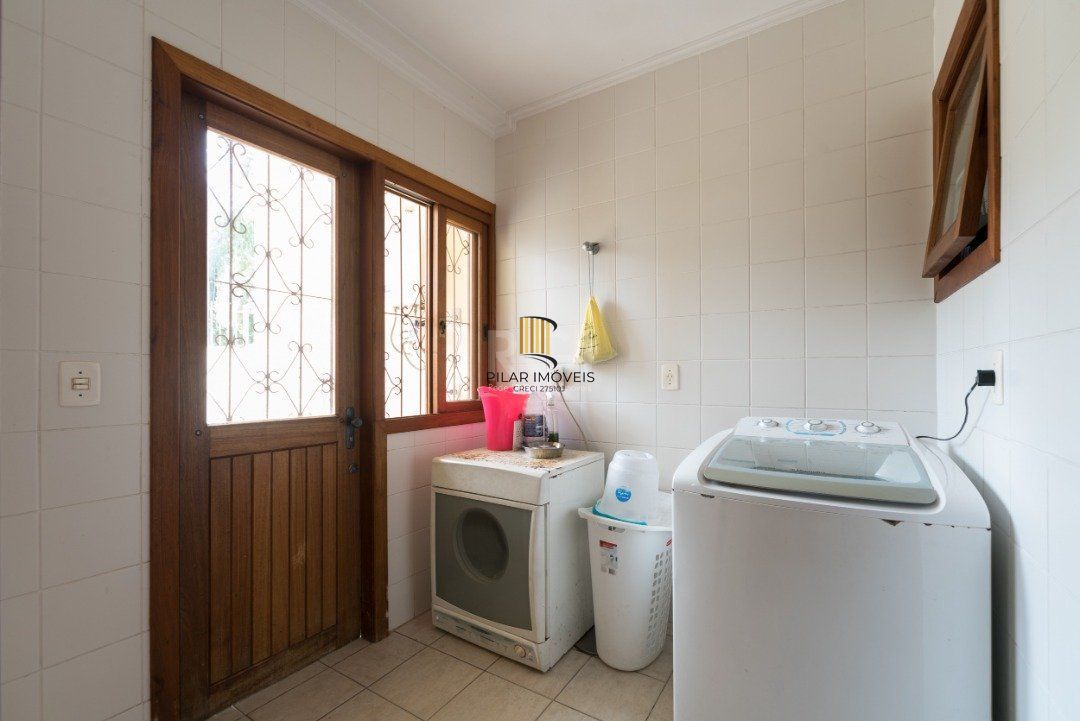 Casa Condominio para Venda - 240m², 3 dormitórios, sendo 1 suites, 3 vagas - Tristeza