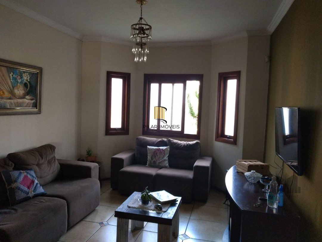 Casa 4 dormitórios no bairro Espírito Santo