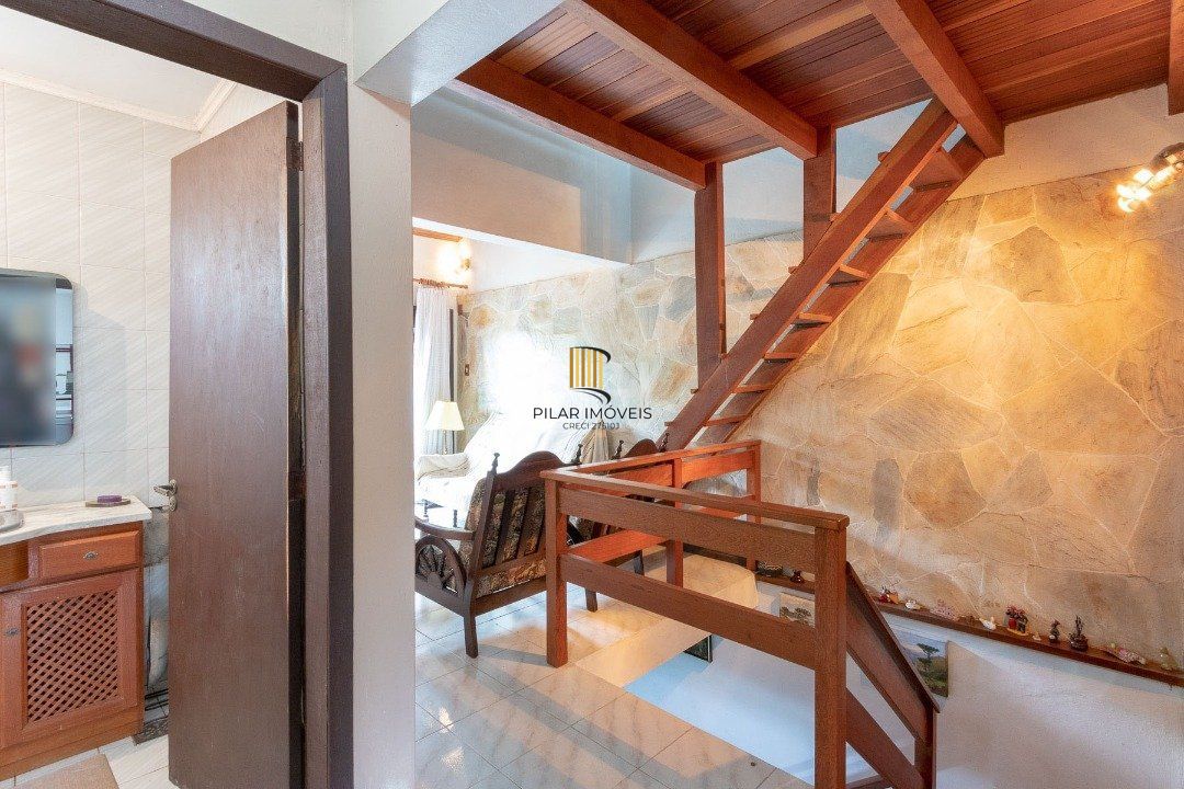 Casa para Venda - 200m², 3 dormitórios, sendo 1 suites, 1 vaga - Aberta dos Morros