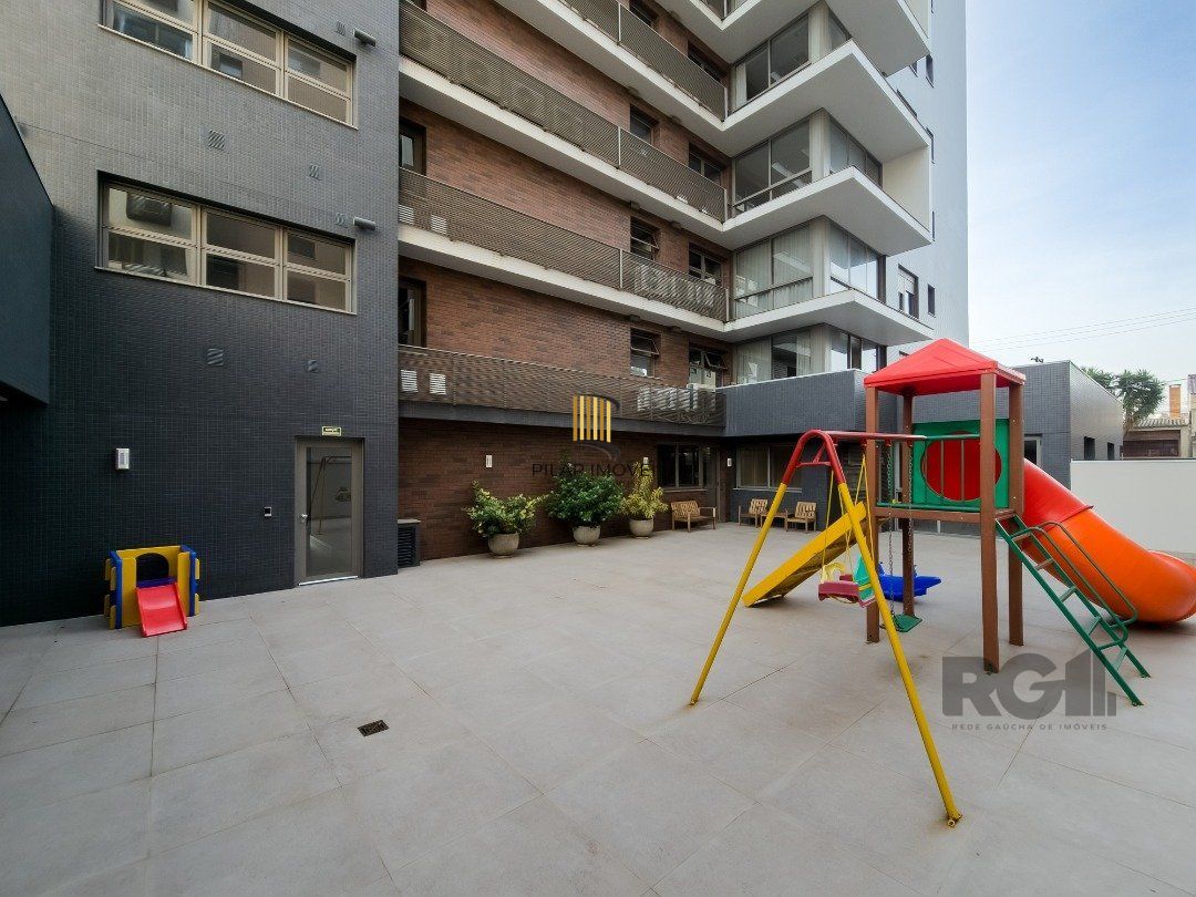 Apartamento com 145m² e 3 dormitórios no bairro Tristeza em PORTO ALEGRE para Comprar