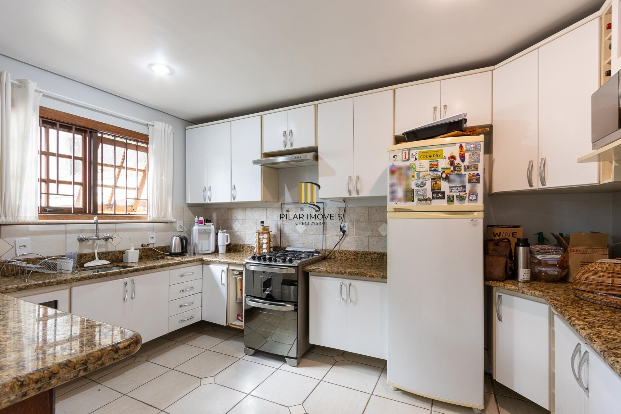 Casa Condominio para Venda - 175m², 3 dormitórios, sendo 1 suites, 4 vagas - Tristeza