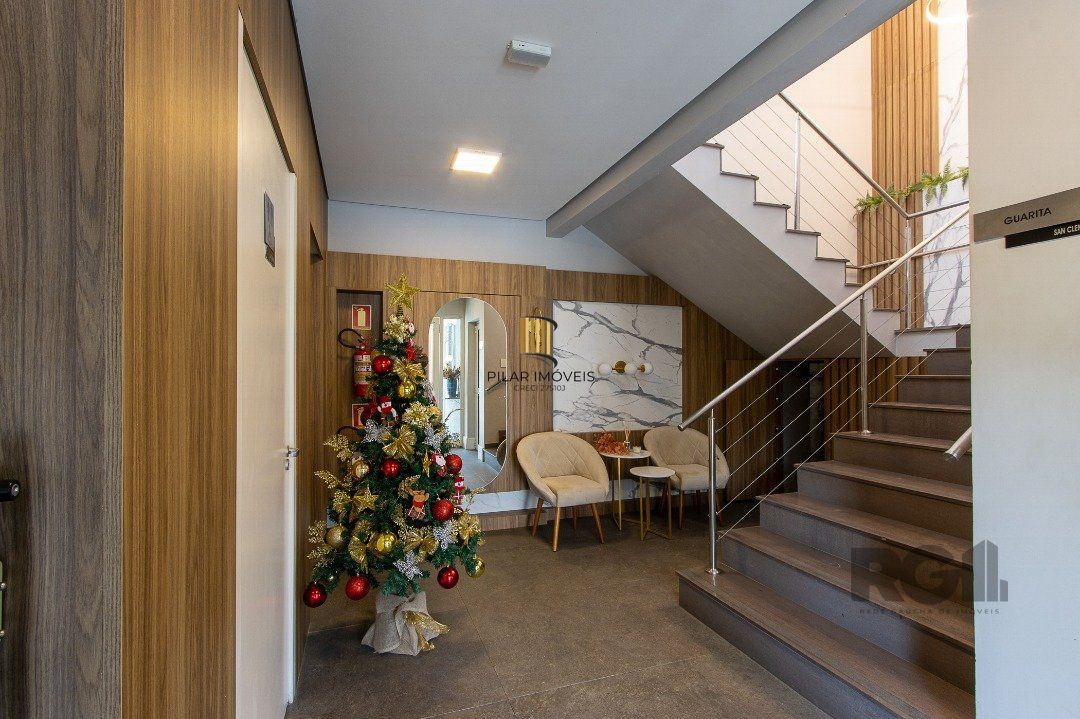 Casa em Condomínio, 197m², 3dormitórios, bairro Glória