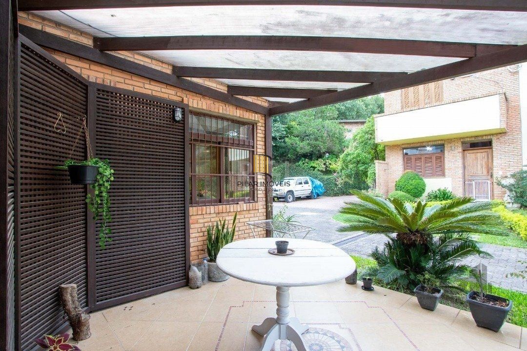 Casa Condominio para Venda - 170m², 3 dormitórios, sendo 1 suites, 2 vagas - Cavalhada