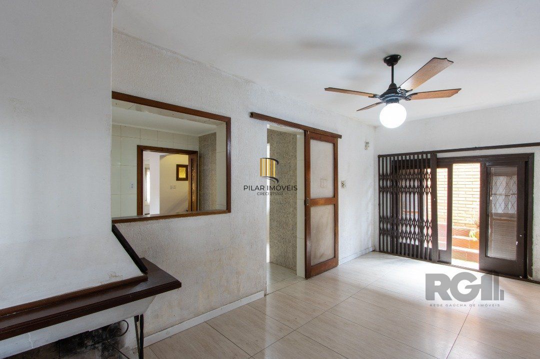 Casa para Venda - 205.5m², 3 dormitórios, sendo 2 suites, 3 vagas - Vila Nova