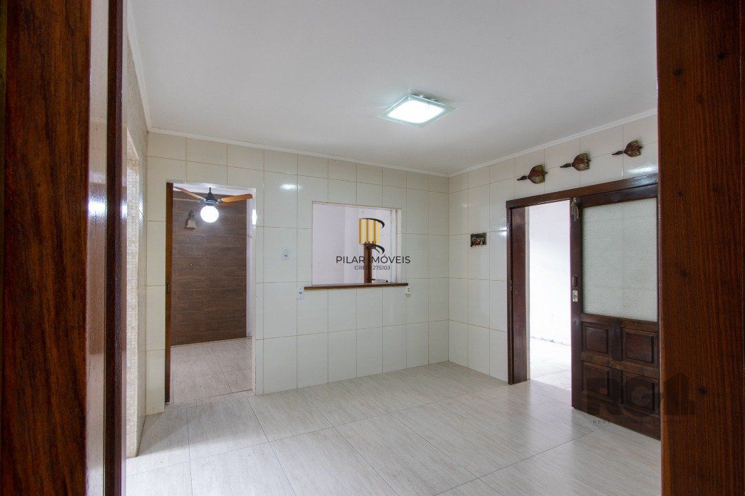 Casa para Venda - 205.5m², 3 dormitórios, sendo 2 suites, 3 vagas - Vila Nova