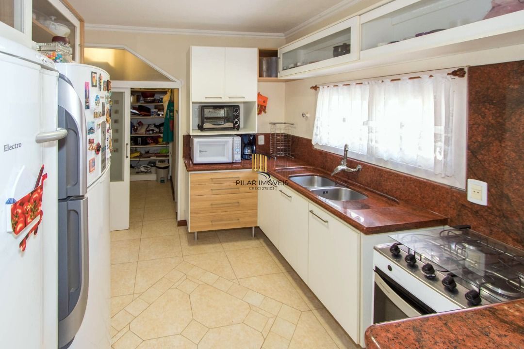 Casa para Venda - 393.58m², 4 dormitórios, sendo 2 suites, 6 vagas - Vila Assunção