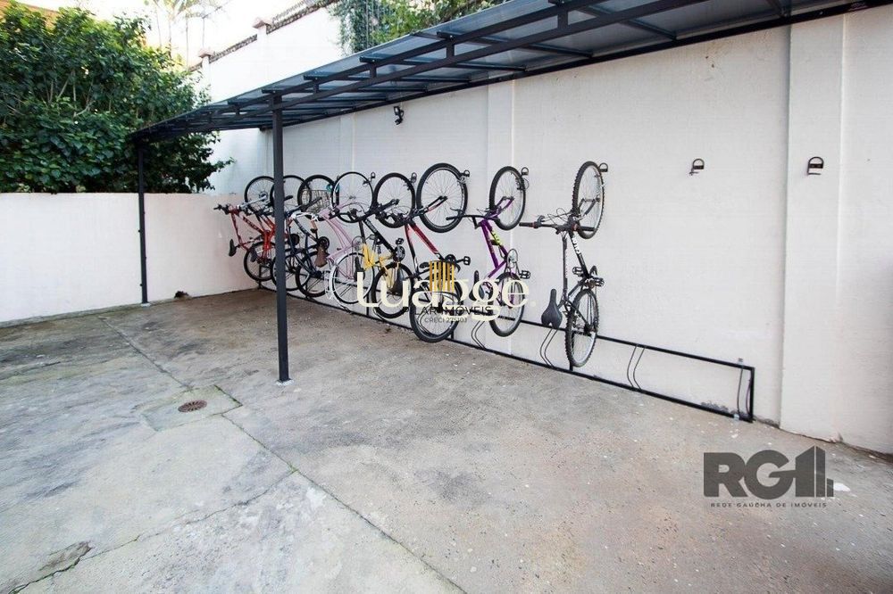 Apartamento de 3 dormitórios, 1 suíte e 3 vagas no bairro Ipanema.