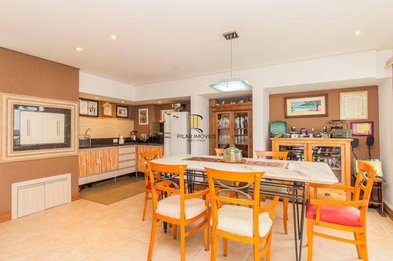 Cobertura Exclusiva com Vista Privilegiada no Coração do Bairro Moinhos de Vento