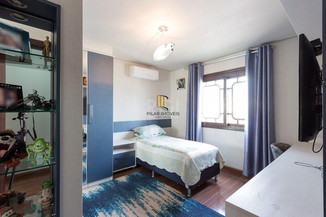 Casa de Condomínio 3 dormitórios no bairro Hípica