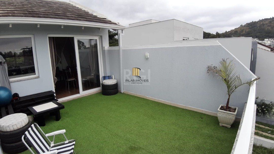 Casa para Venda - 157m², 3 dormitórios, sendo 3 suites, 2 vagas - Guarujá