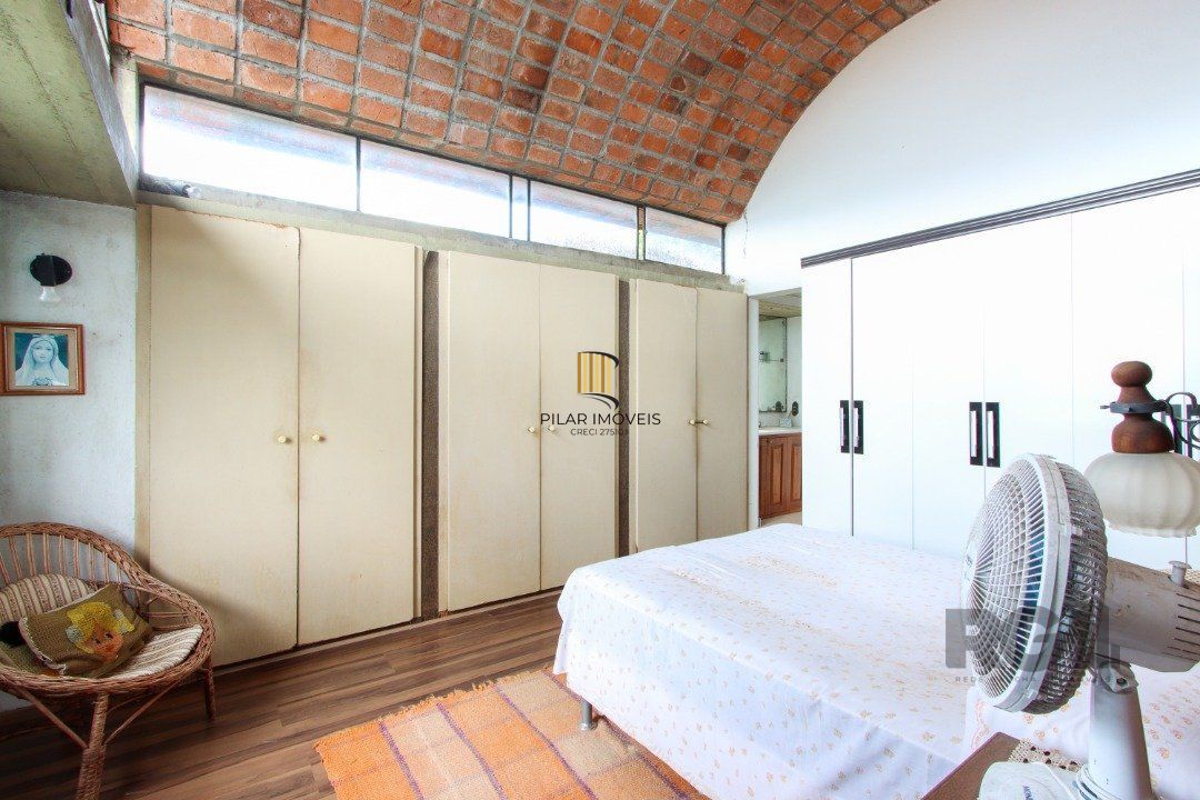Casa para Venda - 393m², 4 dormitórios, sendo 2 suites, 4 vagas - Ipanema
