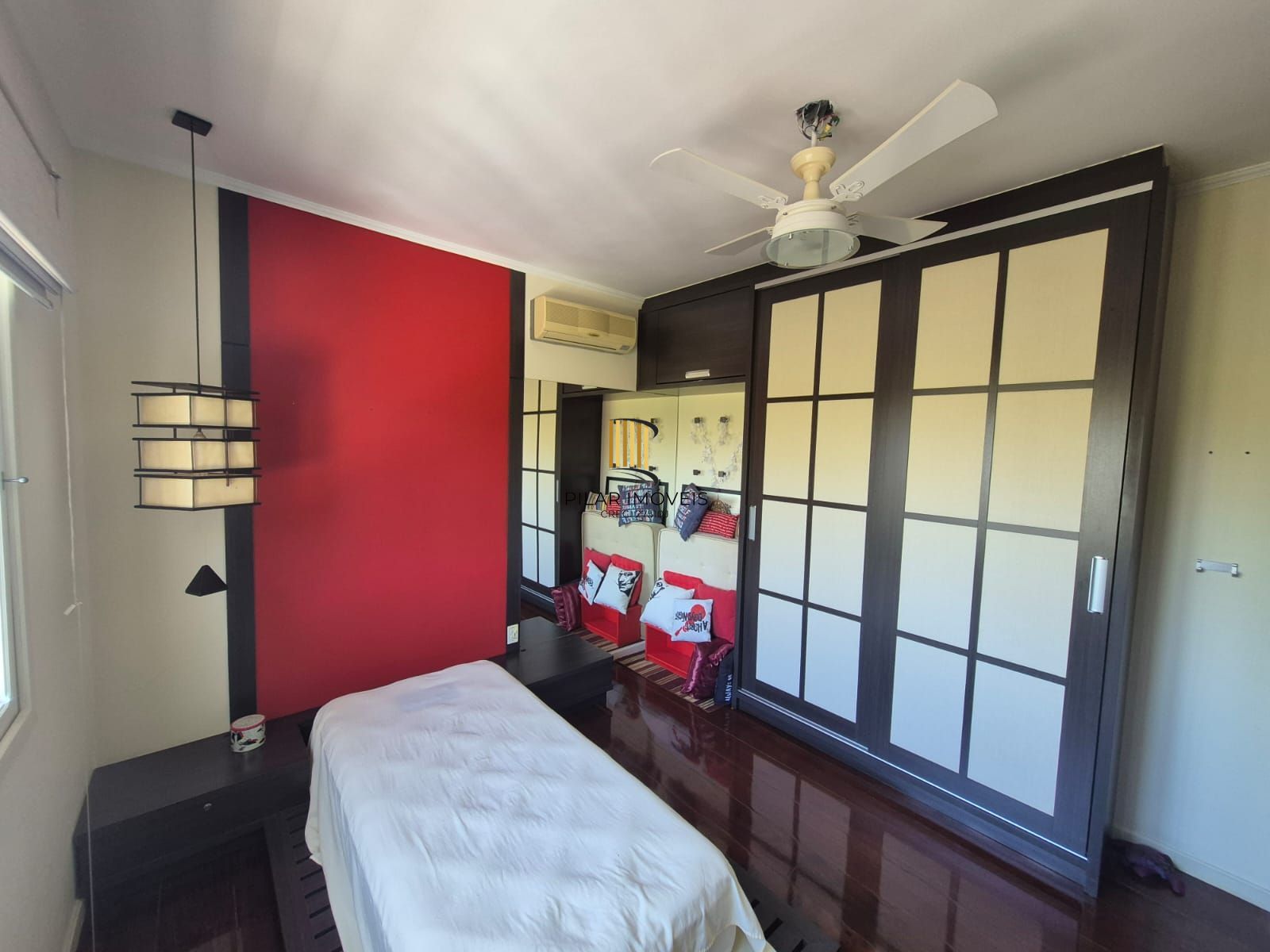 Casa 4 Dormitórios 1 suite 3 banheiros piscina e churasqueira