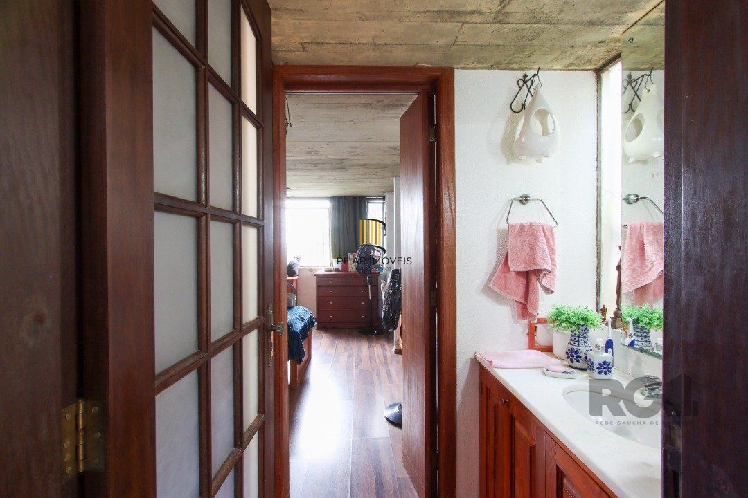 Casa para Venda - 393m², 4 dormitórios, sendo 2 suites, 4 vagas - Ipanema