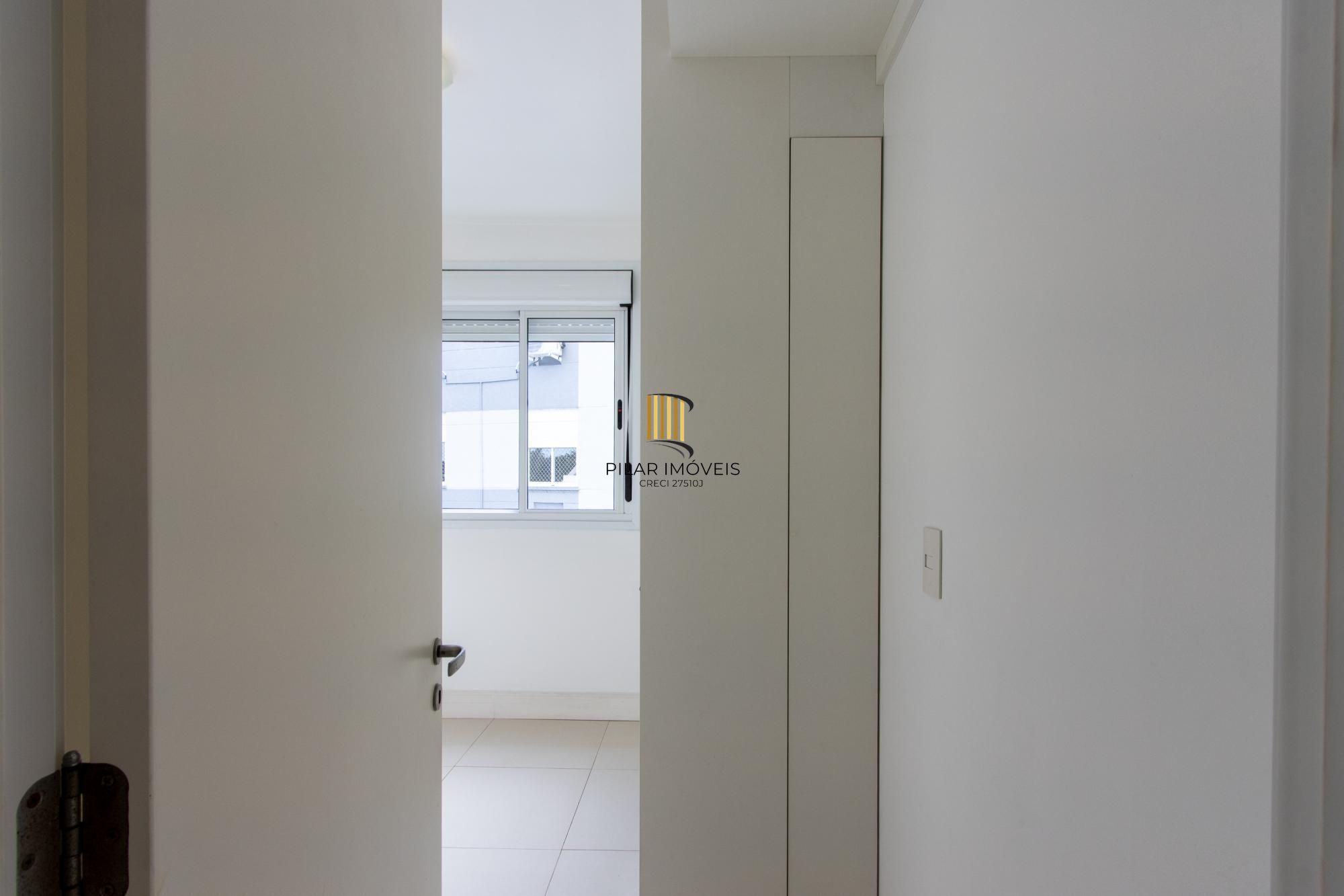 Apartamento no Bairro Cristal de 3 dormitórios,1 Suíte, Semi mobiliado com 1 vaga escriturada
