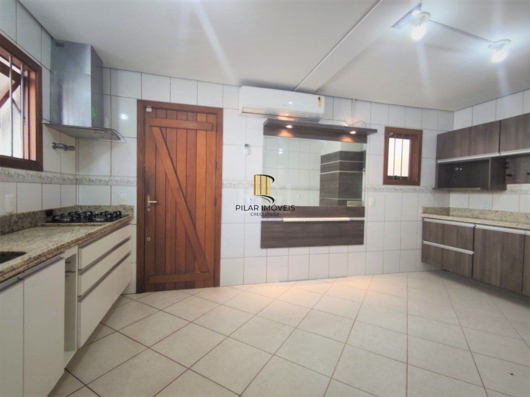 Casa Condominio para Venda - 145m², 3 dormitórios, sendo 1 suites, 2 vagas - Tristeza