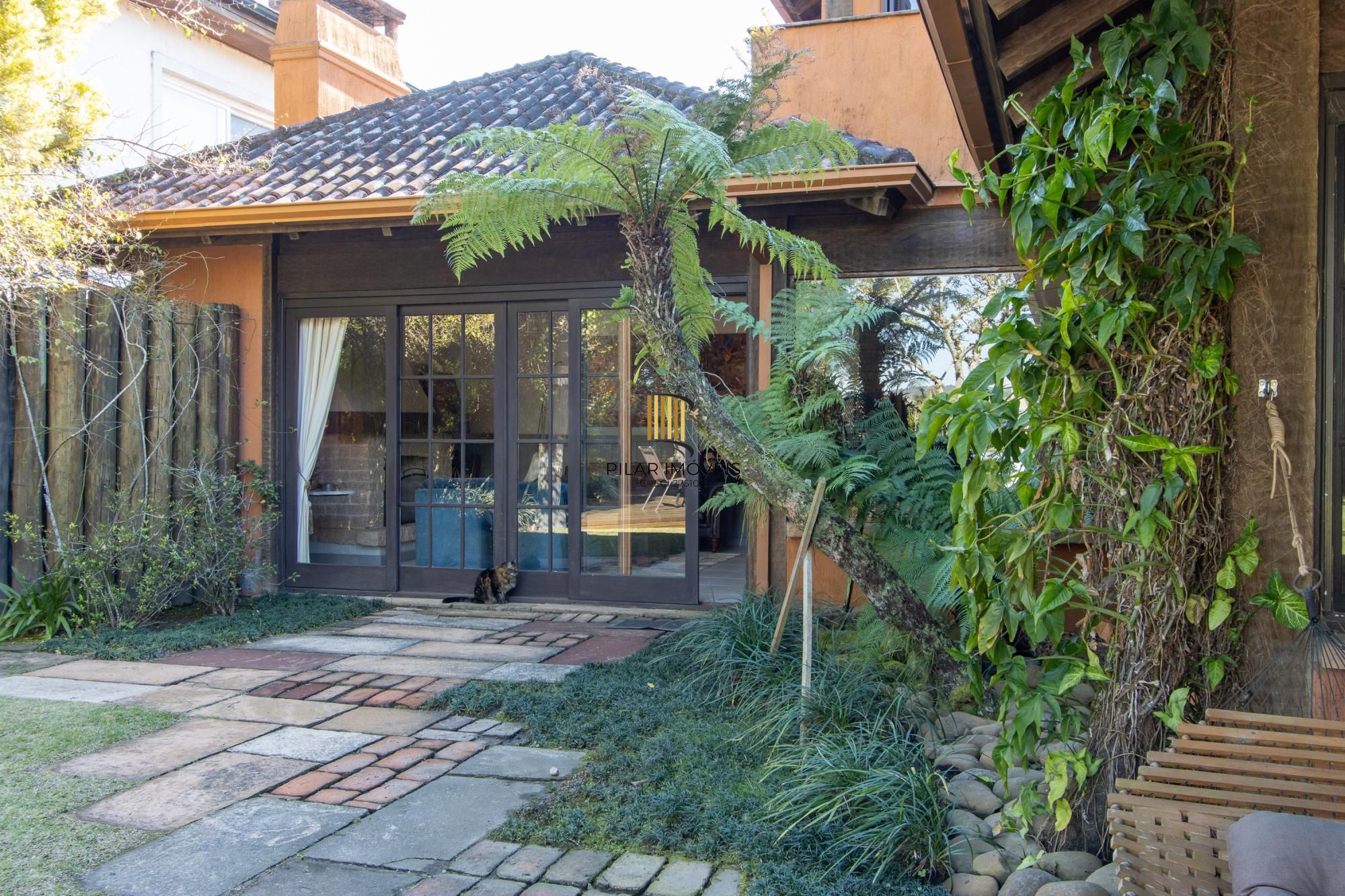Casa à venda  no Terra Ville com 6 dormitórios