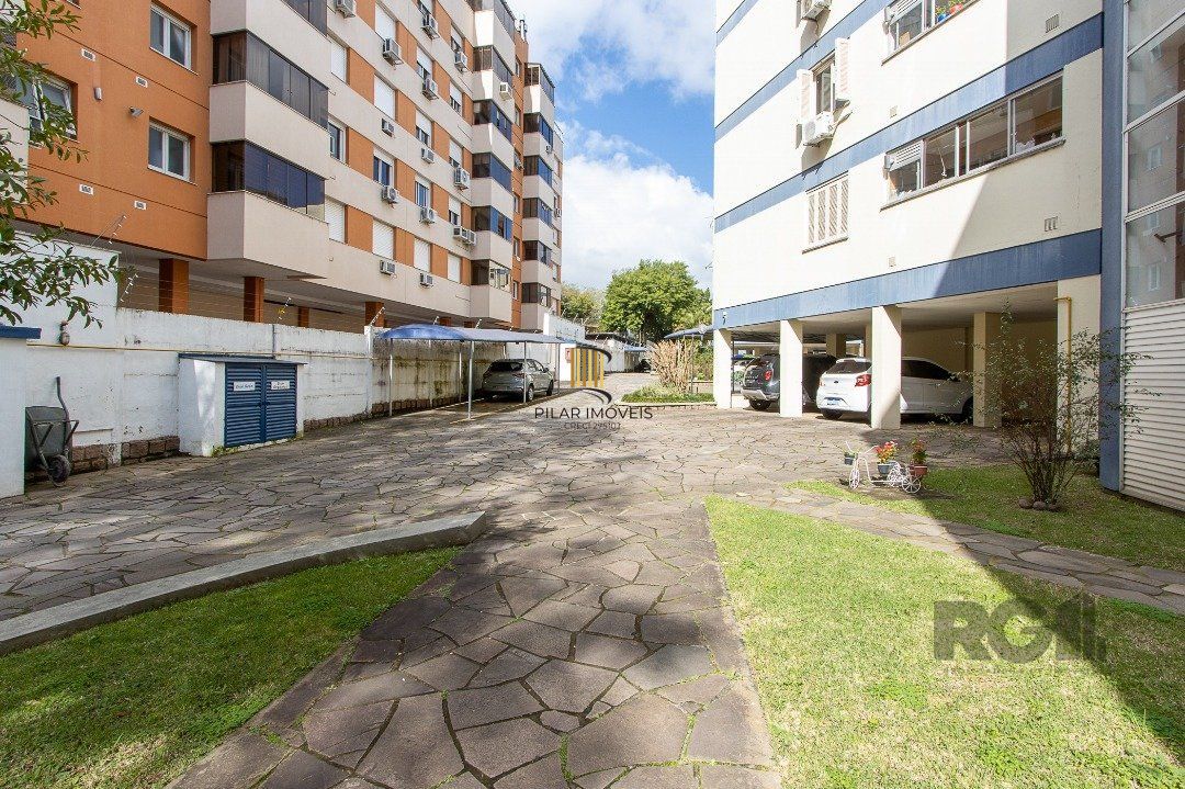 Apartamento com 3 dormitórios na Rua Dr. Barcelos